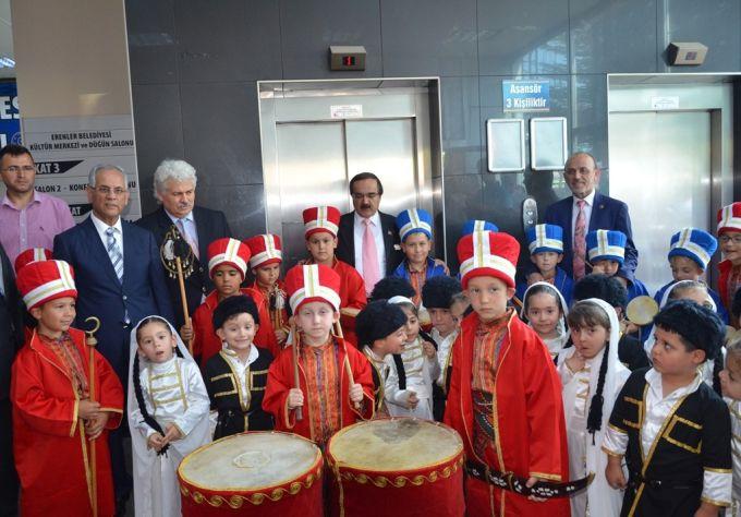 Erenler'deki festivale yoğun katılım