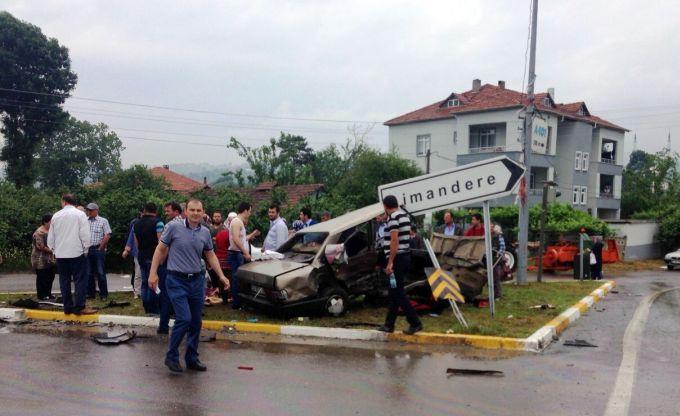 Adapazarı-Karasu yolunda kaza: 5 yaralı!