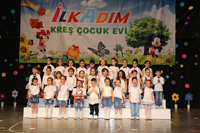 İlkadım Kreşi'nden muhteşem yılsonu gösterisi 