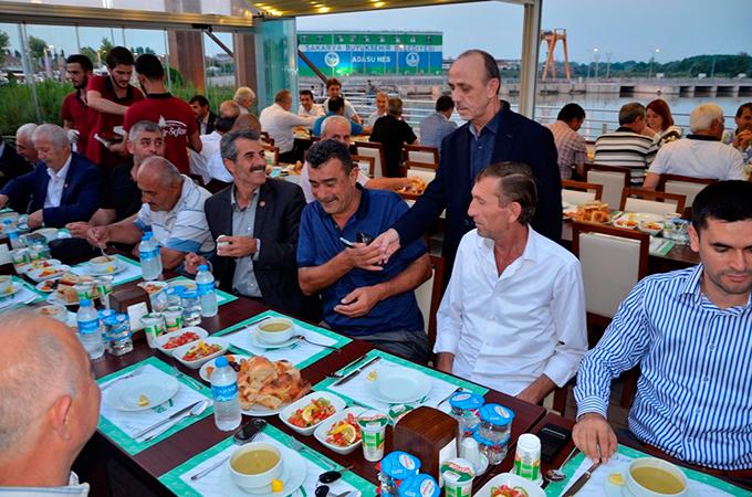 Başkan Öztürk'ten ilçe protokolüne iftar