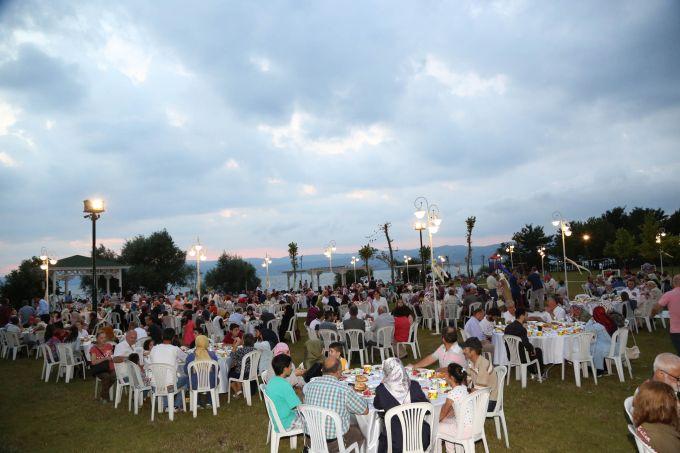 AK Parti'nin Sapanca iftarına yoğun ilgi