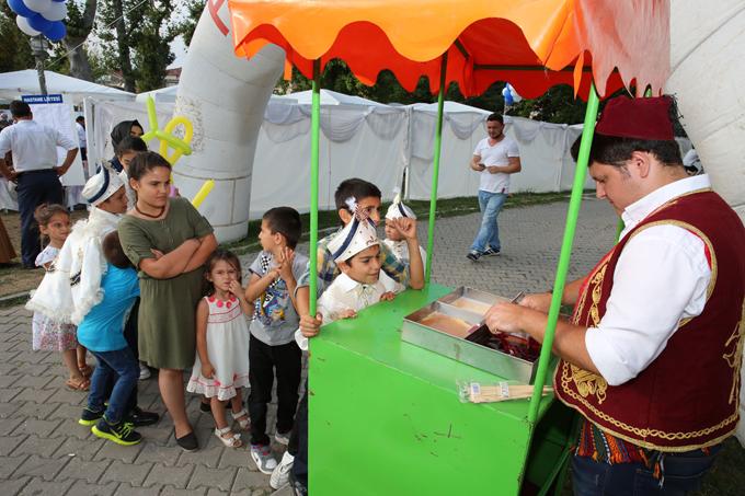 Adapazarı Belediyesinden coşkulu sünnet şöleni