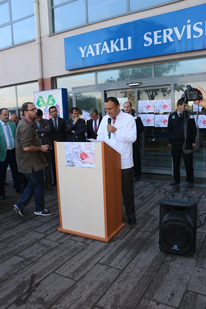 Sağlık çalışanlarına yapılan saldırılar protesto edildi