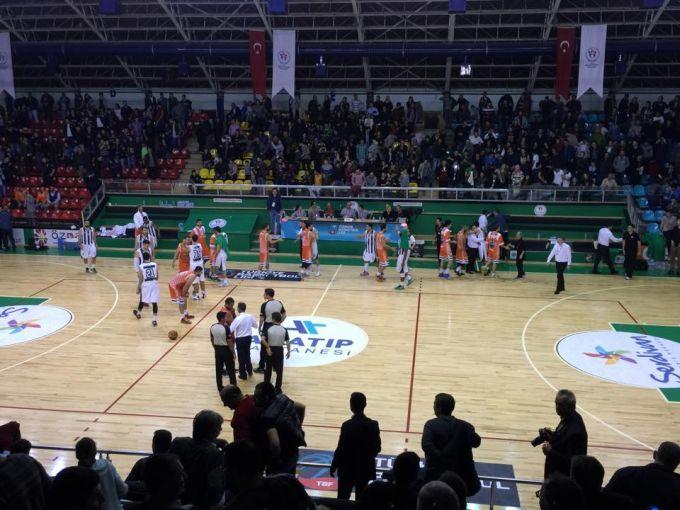 Büyükşehir Basket, sahasında Adanaspor'u mağlup etti