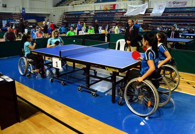 Bedensel engelli sporcular, Sakarya'da yarıştı