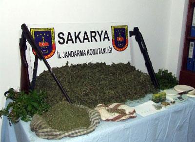 Sakarya'da 8 Kilo Kubar Esrar Ele Geçirildi