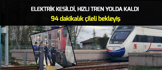 Elektrik kesildi, hızlı tren yolda kaldı