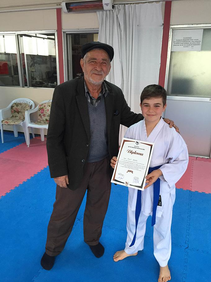 Geyve Karate kuşak imtihanı yapıldı