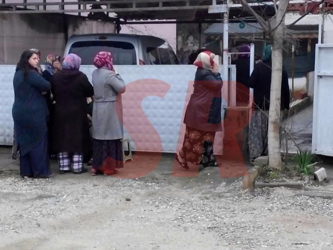 Felçli üç çocuk annesi yangında can verdi