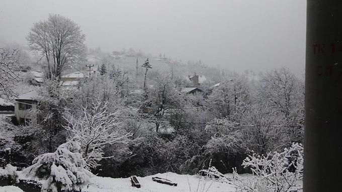 Sakaryanın en yüksek noktası beyaza büründü