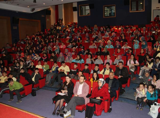 Cumhurbaşkanlığı Korosundan Sakaryalı Öğrencilere Konser