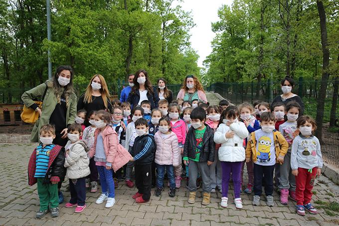 Kale Koleji Öğrencilerinden barınağa ziyaret