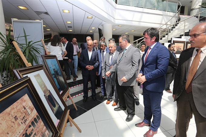 Kutsal emanetler fotoğraf sergisi açıldı