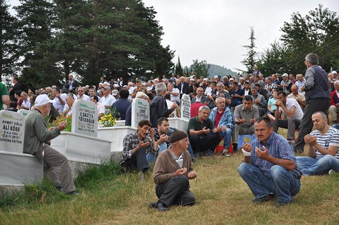 Gözdağı, gözyaşları ile uğurlandı