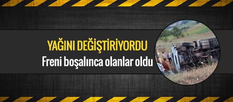 Freni boşalan kamyon, şarampole devrildi