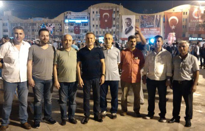 TÜMSİAD, demokrasi nöbetine devam ediyor