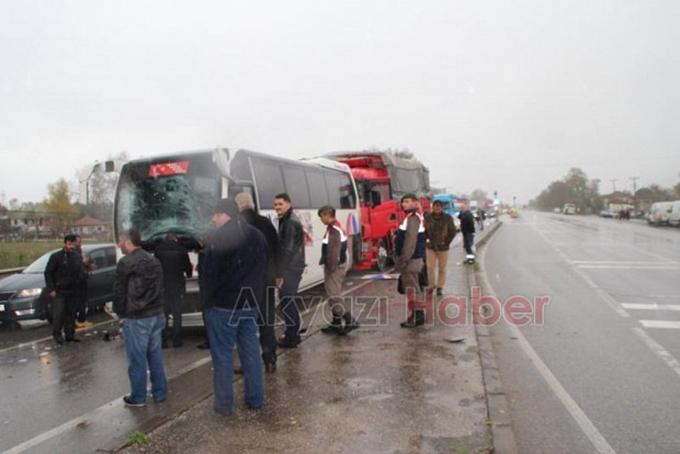 Adapazarı'nda zincirleme trafik kazası!