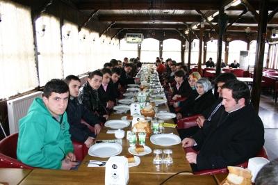 Dişli, Hizmetlerini Görmezden Gelenlere Gönderme Yaptı