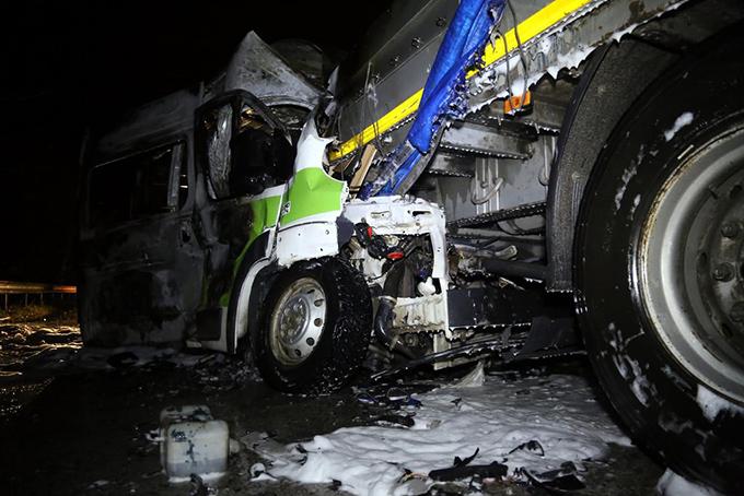 Kartepe'de feci kaza! Sürücü yanarak öldü