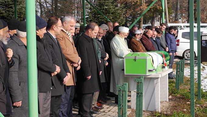 Kalbine yenik düşen Hendekli muhtar gözyaşları ile uğurlandı