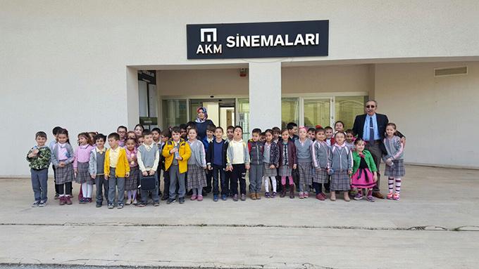 Haydi Çocuklar Sinemaya