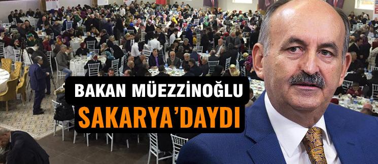 <font size="2"><font face="arial,helvetica,sans-serif"><strong>&nbsp;&quot;D&uuml;nya, 'One minute'ten sonra rahatsız olmaya başladı&quot;</strong><br /><br />M&uuml;ezzinoğlu,  Cumhurbaşkanı Recep Tayyip Erdoğan'ın d&uuml;nya &uuml;lkelerine, &quot;Ey d&uuml;nya,  artık d&uuml;nyada hi&ccedil;bir şey eskisi gibi olmayacak.&quot; dediğini, bunu ilk defa  Davos'ta &quot;One minute&quot; diyerek haykırdığını belirterek, ş&ouml;yle devam  etti:<br /><br />&quot;D&uuml;nya, 'One minute'ten sonra rahatsız olmaya başladı.  Sonra BM k&uuml;rs&uuml;s&uuml;ne &ccedil;ıktı ve dedi ki, 'Ey Birleşmiş Milletler, sen burada  5 devletle d&uuml;nyaya y&ouml;n vermeye &ccedil;alışıyorsun ama artık d&uuml;nyada da hi&ccedil;bir  şey eskisi olmayacak &ccedil;&uuml;nk&uuml; d&uuml;nya beşten b&uuml;y&uuml;kt&uuml;r.' dedi. Oynanan  oyunların arkasında neler yattığını g&ouml;r&uuml;yor muyuz? Almanya'nın,  Hollanda'nın, Avrupa'nın neden bizim bakanımızdan veya bakanlarımızdan  rahatsız olduklarını anlıyor musunuz? Rahatsız olmaya devam edecekler  &ccedil;&uuml;nk&uuml; onların sahte insan hakları, sahte hukuk devleti, sahte demokrasi  anlayışlarını, o makyajlarını d&ouml;kerek, mazlum ve mağdur milletlere,  vicdanı olan insanlığa inşallah biz g&ouml;stereceğiz ve yine devam edeceğiz.  D&uuml;nyada da T&uuml;rkiye'de de artık hi&ccedil;bir şey eskisi gibi olmayacak.&quot;<br /><br />B&uuml;t&uuml;n  bu tuzakları &ccedil;&ouml;zecek bir sistem değişikliğinin arifesinde olduklarını  vurgulayan Bakan M&uuml;ezzinoğlu, &quot;hayır&quot; diyenlerin milletten, milletin  değerlerinden korkanlar olduğunu s&ouml;yledi. <br /><br />&quot;Hayırcılık&quot; yapanların bu milletin birlik ve beraberliğinden korktuğunu ifade eden M&uuml;ezzinoğlu, s&ouml;zlerini ş&ouml;yle tamamladı:<br /><br />&quot;Bu  millete inanan, g&uuml;venen, bu milletle omuz omuza, g&ouml;n&uuml;l g&ouml;n&uuml;le  y&uuml;r&uuml;mekten rahatsız olmayan bir kişinin vicdanının 'hayır' diyebilmesi  m&uuml;mk&uuml;n değil &ccedil;&uuml;nk&uuml; artık sistem, ipin ucunu millete veriyor, millete.  İpin ucu daha &ouml;nce kimde? Yeri geliyor orduda, yeri geliyor Anayasa  Mahkemesinde, yeri geliyor bir tane savcıda... (Kemal Kılı&ccedil;daroğlu) Son  10-15 g&uuml;nd&uuml;r diyor ki 'Artık hakem millettir. Milletimiz hakemlik  yapacak.' G&uuml;naydın beyefendi, g&uuml;naydın ya... Biz 2001'den beri hep  milletin hakemliğiyle geldik, sen ama milletin hakemliğinden hep  korktun. Anayasa Mahkemelerine sen gittin, 411 milletvekilinin  &uuml;niversitelerde baş&ouml;rt&uuml;s&uuml; yasağının kaldırılmasıyla ilgili d&uuml;zenlemeyi  Anayasa Mahkemesine sen g&ouml;t&uuml;rd&uuml;n. Onu sen iptal ettirdin. Sen milleten  korkmaya devam et, biz milletle y&uuml;r&uuml;meye devam edeceğiz.&quot;<br /><br />Program  sonunda Balkan ve Rumeli derneklerinin temsilcileri tarafından  hediyeler takdim edilen Bakan M&uuml;ezzinoğlu, daha sonra Serdivan  Belediyesini ziyaret etti. <br /></font></font><p>&nbsp;</p>