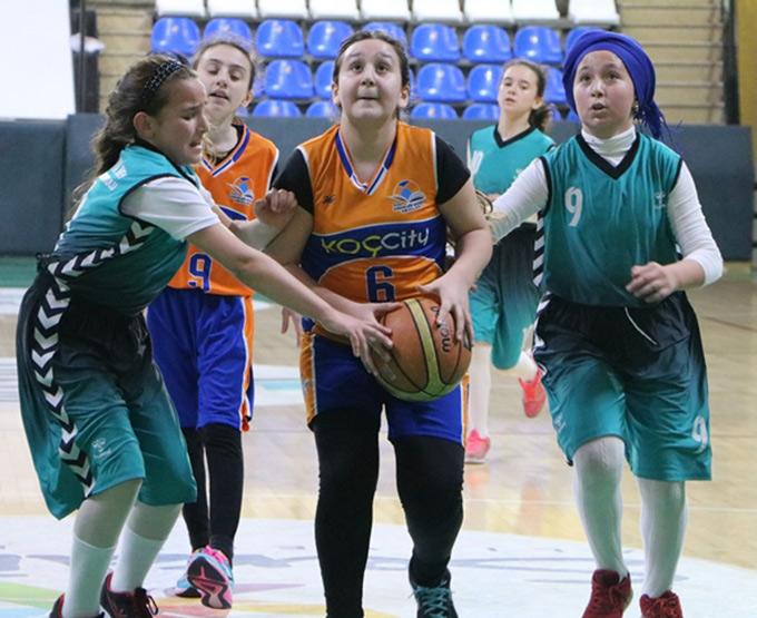 Küçük Basketbolcuların büyük sevinci