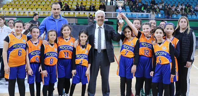 Küçük Basketbolcuların büyük sevinci