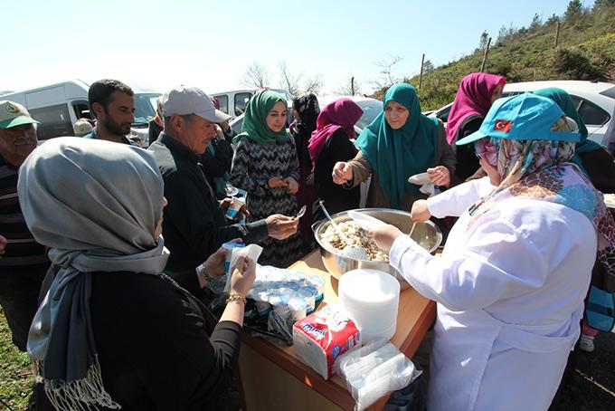 Gençler fidan dikerek geleceğe sahip çıktı