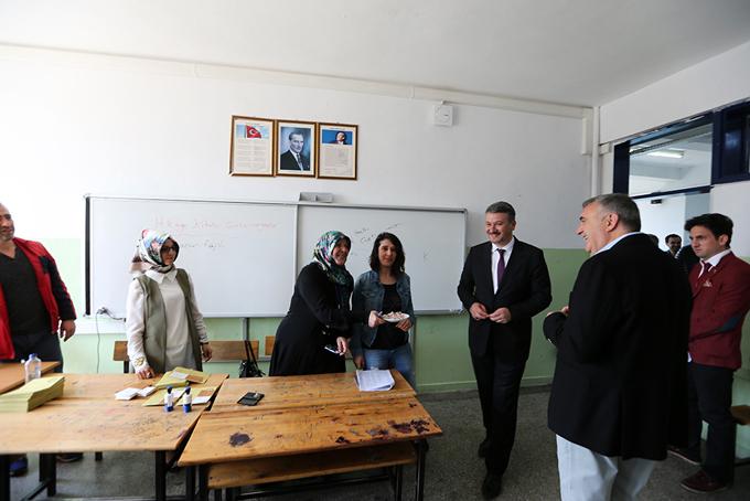 Başkan Toçoğlu, oyunu kullandı