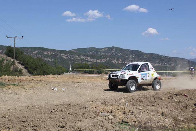 Sakaryalı Off-roadçılar, ilk yarışı şampiyon bitirdi