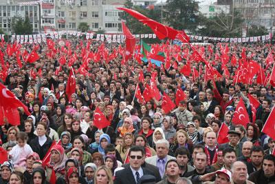 "Bin Yıllık Kardeşliğimizi Yıkmak İstiyorlar"