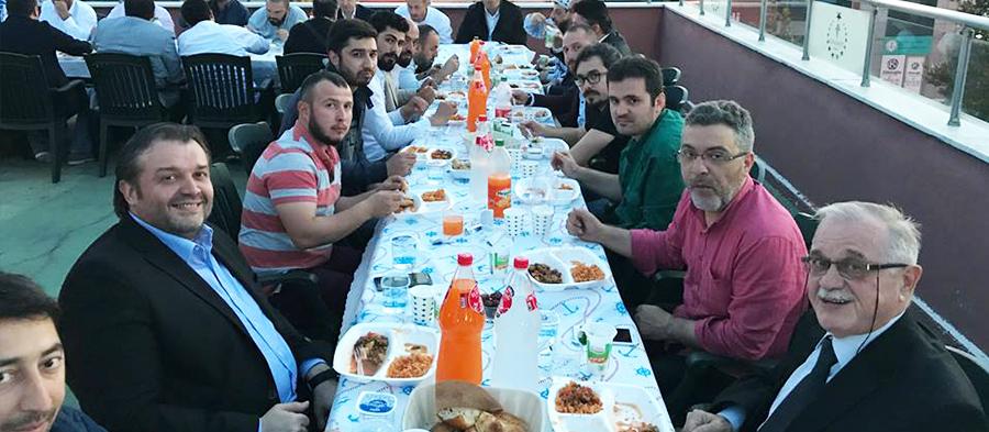 TÜMSİAD üyeleri iftarda buluştu