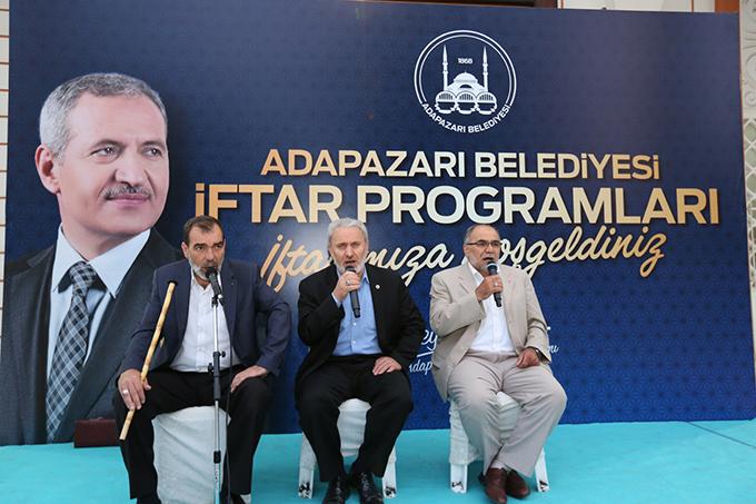 Adapazarı'nda ikinci halk iftarı Dernekkırında yapıldı