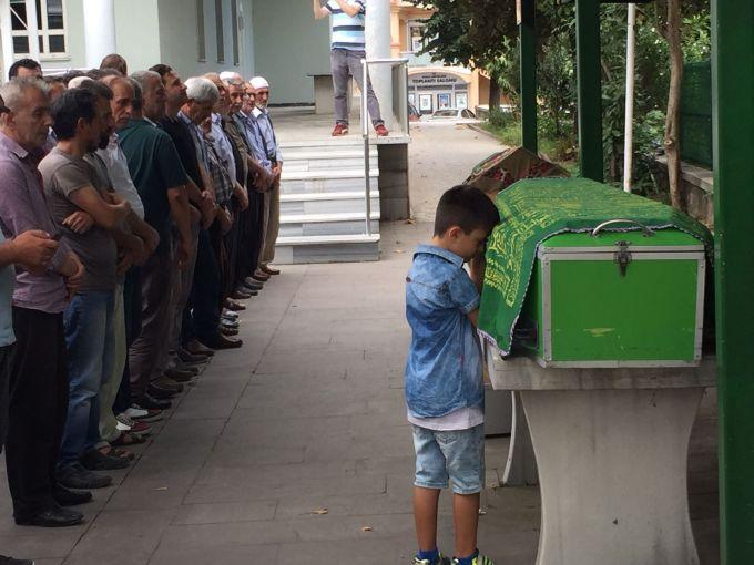 Feci olay sonrası hayatını kaybetmişti, toprağa verildi