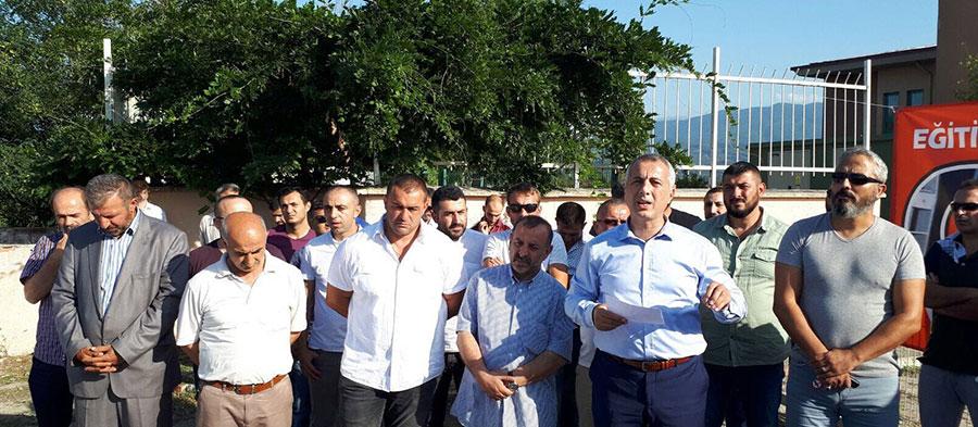 Yapılması planlanan cezaevini protesto ettiler 