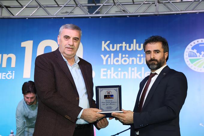 Sakarya'daki Erzurumlular 100. yılını kutladı