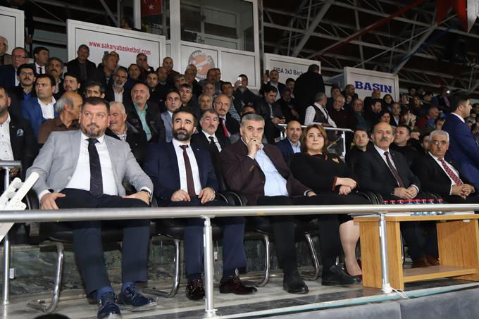 Sakarya'daki Erzurumlular 100. yılını kutladı