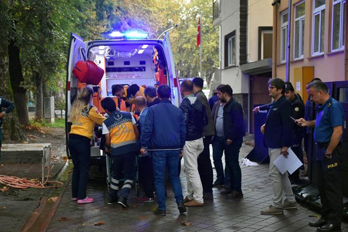 Parkta tartıştığı kocasını vuran kadın tutuklandı