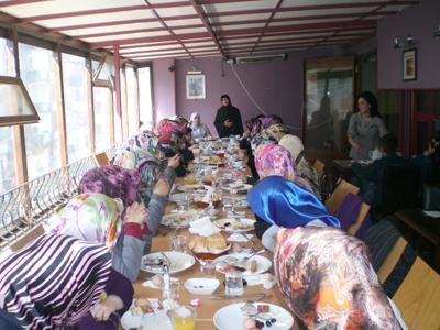 Saadetli Kadınlar Bir Araya Geldi