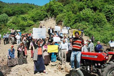 Karapınar Köylülerinden Taş Ocağı Protestosu  