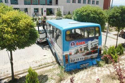 Sakarya'da Kamera Şakası Gibi Kaza