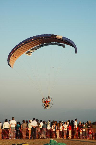 4. Serdivan Yamaç Paraşütü Festivali, Başladı