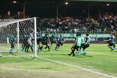 Sakaryaspor, Yine Üzdü: 2 - 1