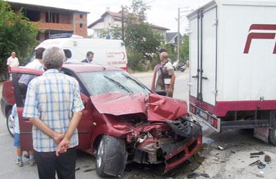 Sapanca'da Trafik Kazası: 1 Yaralı