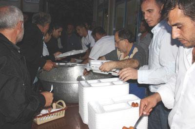 Hacıoğlu'nda İftara Yoğun İlgi