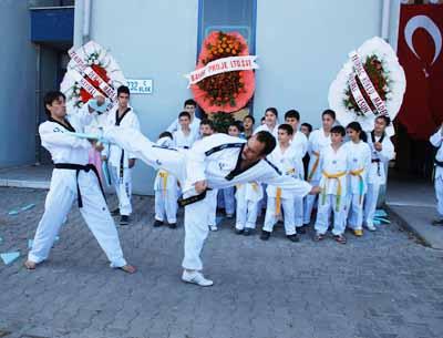 Atakan Taekwon-Do'dan Yenikent'te Gösterişli Açılış