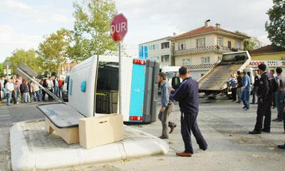 İlkokul Öğrencileri Ölümden Döndü: 9 Yaralı