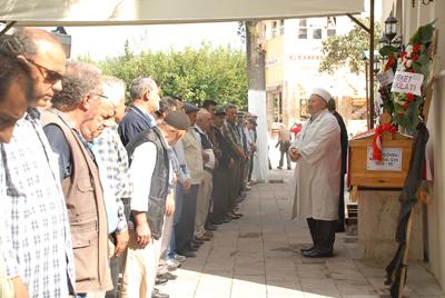 İntihar Eden Genç Astsubay Toprağa Verildi