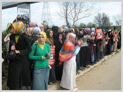 Yasakçılar Protesto Edildi